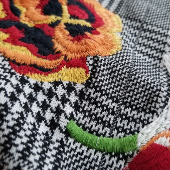 Zara checked sweatshirt with embroidery oversized - Picture 7 of 8